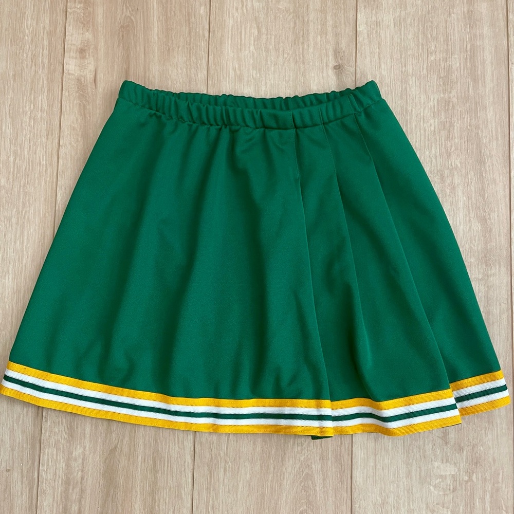 Line new Baylor or University of Oregon spirit skirt for games.